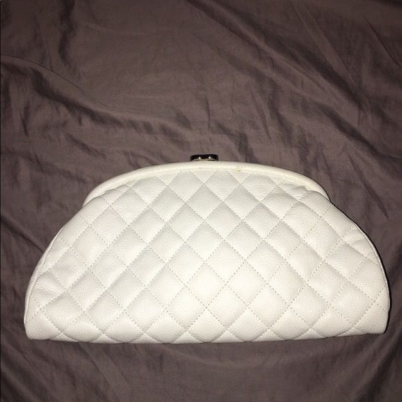 Chanel Timeless Caviar Clutch - Picture 3 of 4